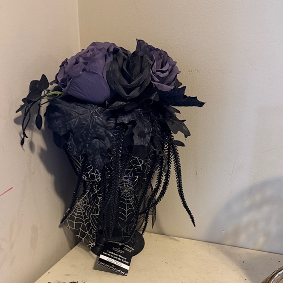 Ashland Other - Vase with Purple Rose NEW NWT ROOM DECOR GOTHIC GOTH Bouquet dead regency
